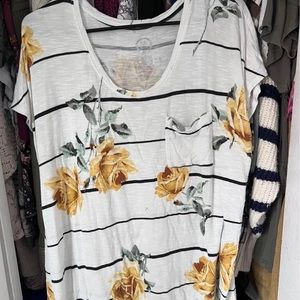 Women’s Maurices top